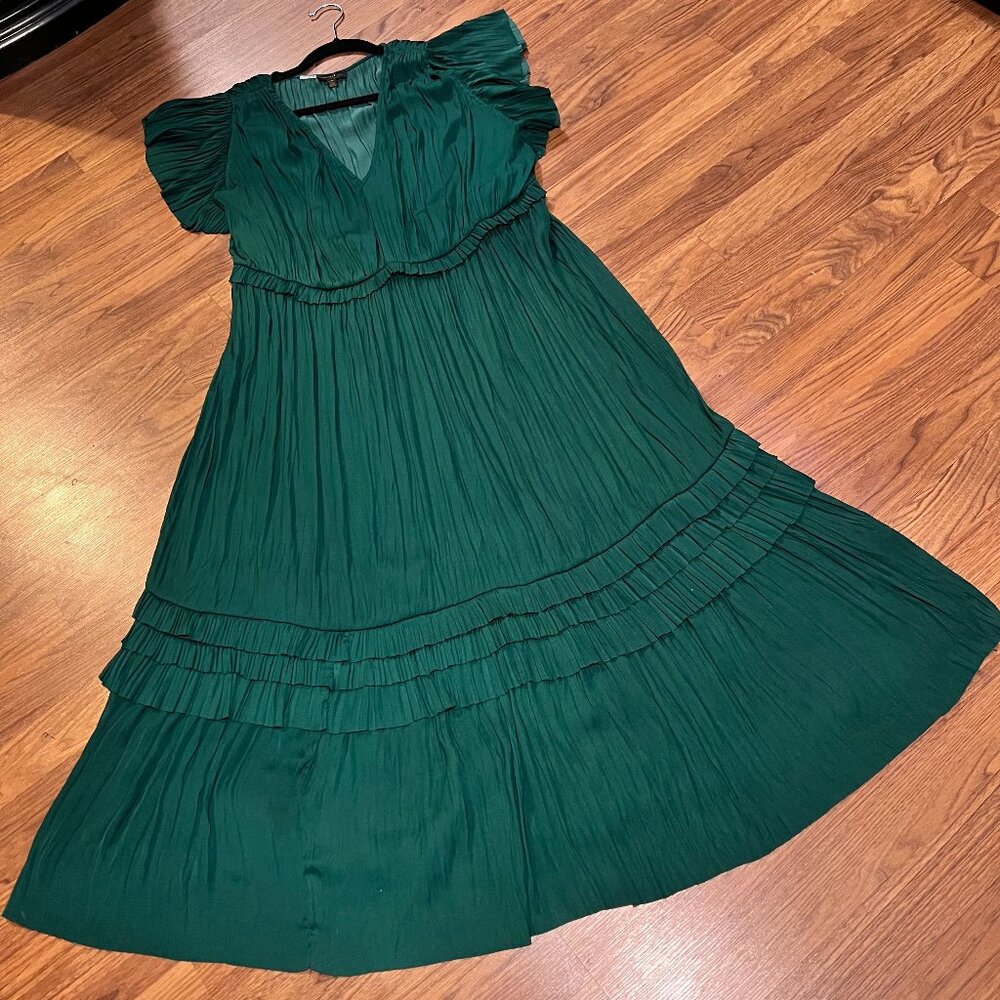 Current Air from Anthropologie - 1x - kelly green, crinkle satin midi dress